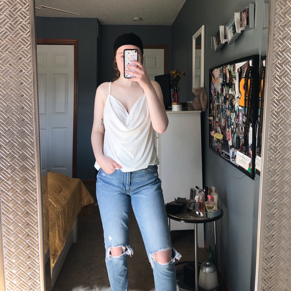 White Flowy Tank Top - Picture 5 of 8